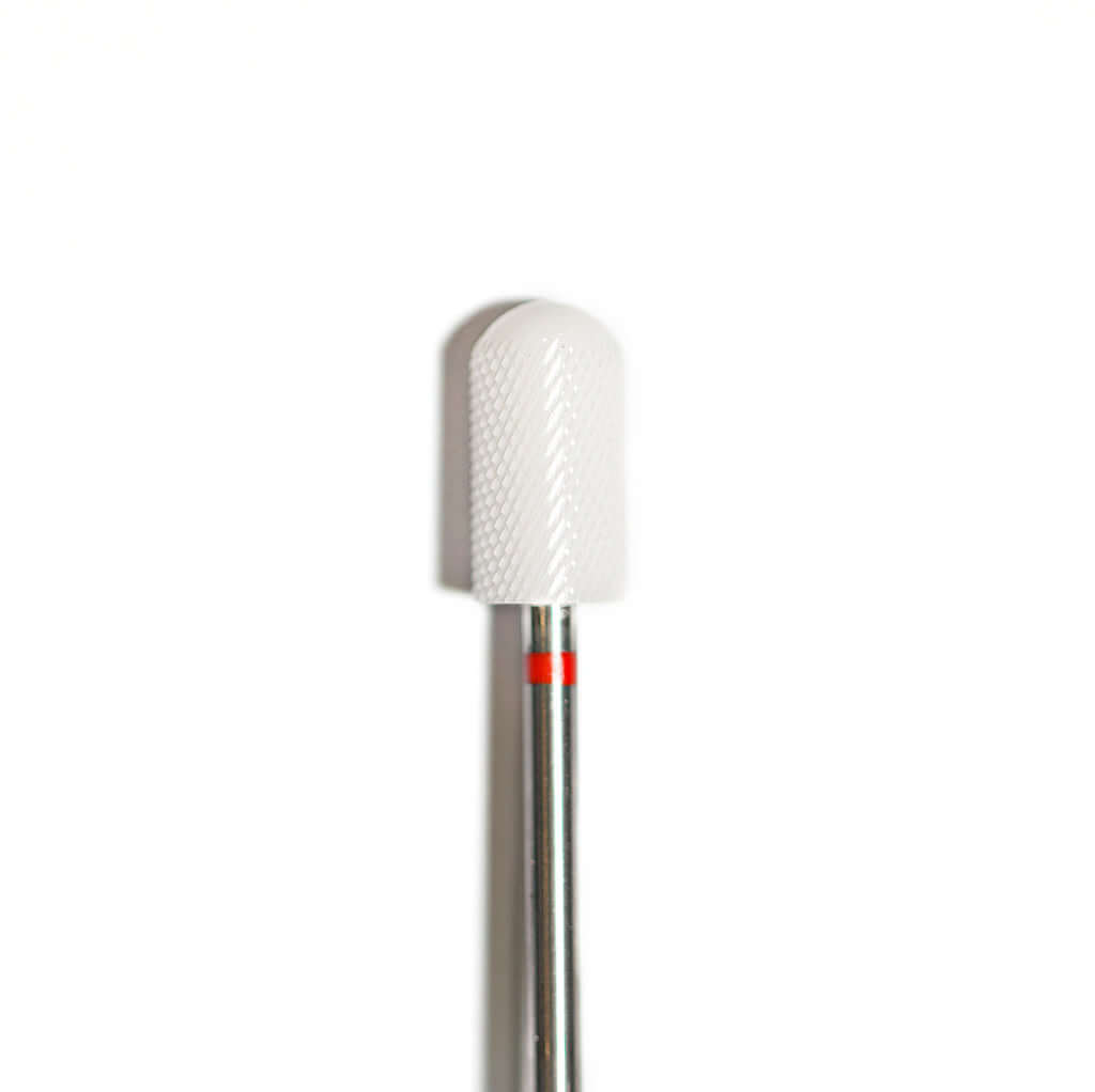 Whisper E-File Schwarz Nagelfräser & Tools Die Whisper-Technologie reduziert Vibrationen und Geräusche und verfügt über ein modernes, elegantes, tragbares Design, das leicht und einfach zu bedienen ist. Jede E-Feile von Bio Sculpture wird mit einem Kerami