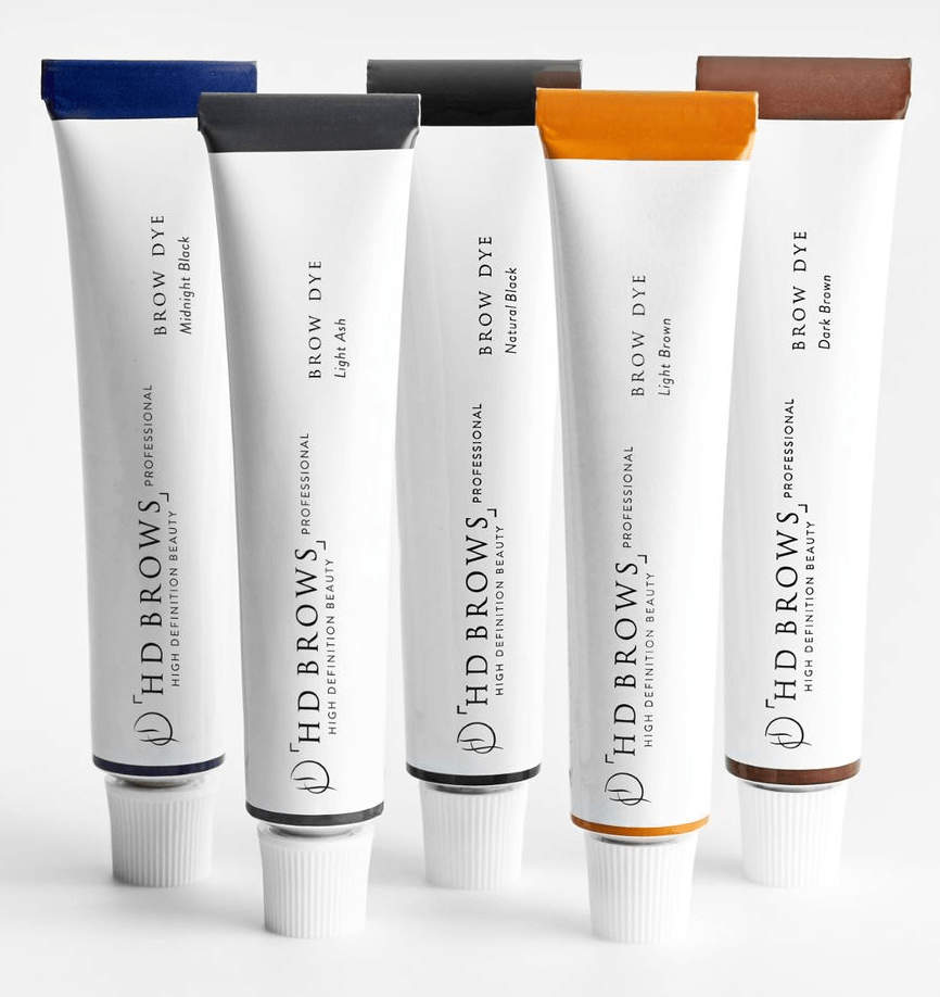 Brow Dye HD Brows Augenbrauenfarbe Exklusive Haartönung für die Augenbrauen, die bis zu 5 Wochen hält. Nur für den professionellen Gebrauch. Befolgen Sie die Anweisungen sorgfältig. Inhalt 20 ml HD Brows