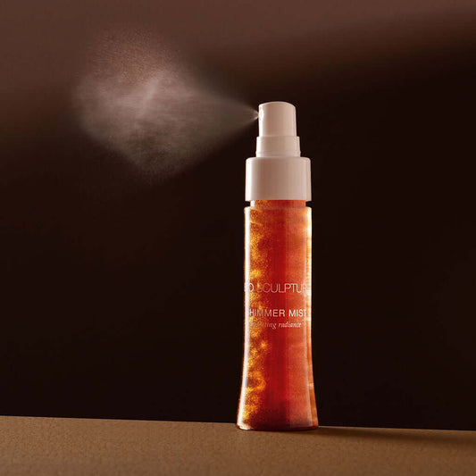 Shimmer Mist SPA Erleben Sie die ultimative Feuchtigkeitsversorgung mit strahlendem Schimmer. Entdecken Sie das Geheimnis strahlender, jugendlicher Haut mit unserem luxuriösen Glowing Shimmer Skin Hydration Mist. Mit Hyaluronsäure angereichert, schließt e