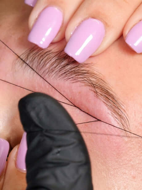 Twist N Turn Thread HD Brows Twist N Turn Garn Unser Twist N Turn-Faden eignet sich perfekt zum Entfernen aller feinen, flauschigen Vellushaare rund um die Augenbrauenform für ein superglattes und sauberes Finish. Warum es Ihnen gefallen wird Dieser profe