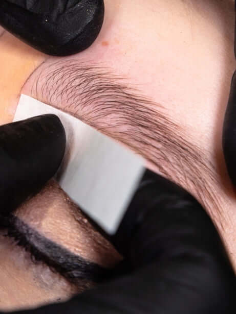 Pre Cut Wax Strips HD Brows Vorgeschnittene Wachsstreifen Diese Packung Wachsstreifen wurde bereits auf die ideale Größe für präzises Wachsen zugeschnitten und erspart Ihnen so viel Arbeit. Warum es Ihnen gefallen wird Vorgeschnittene Wachsstreifen sparen