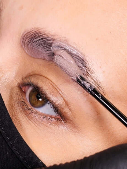 Dye Me Quick Sticks (100) HD Brows Dye Me Quick Sticks Unsere Dye Me Quick Sticks sind in Packungen zu 100 Stück erhältlich und wurden für das schnelle und einfache Auftragen von Augenbrauenfarbe während Ihrer HD-Behandlungen entwickelt. Warum es Ihnen ge