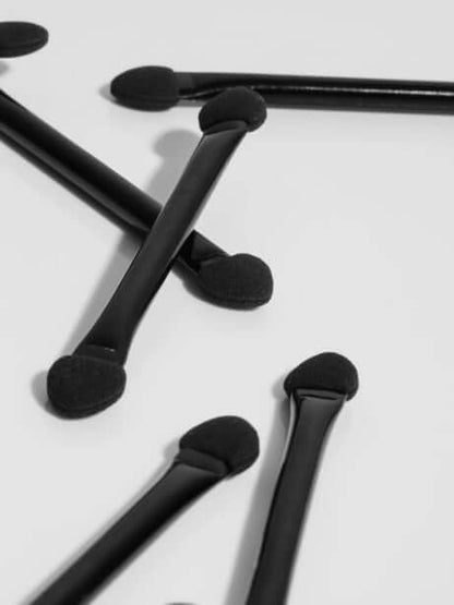 Cosmetic Applicators (30) HD Brows Kosmetische Applikatoren Diese Kosmetikapplikatoren mit zwei Enden eignen sich perfekt zum Auftragen Ihrer Mehrzweckpalette während der Behandlungen. Warum es Ihnen gefallen wird Jeder Applikator hat zwei Enden, sodass S