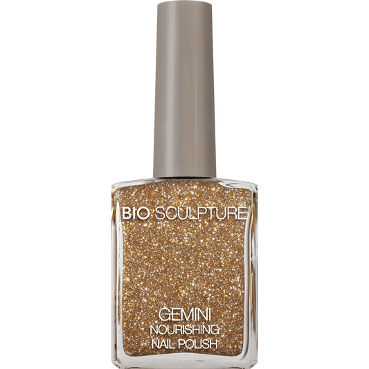 Reflective Surprise Collection BIOGEL Eine Kollektion in limitierter Auflage mit schimmernden Rot-, Silber- und Goldtönen. Diese ultrareflektierenden Farben fangen das Licht ein und setzen in dieser festlichen Jahreszeit ein Statement. Sie verleihen Ihren