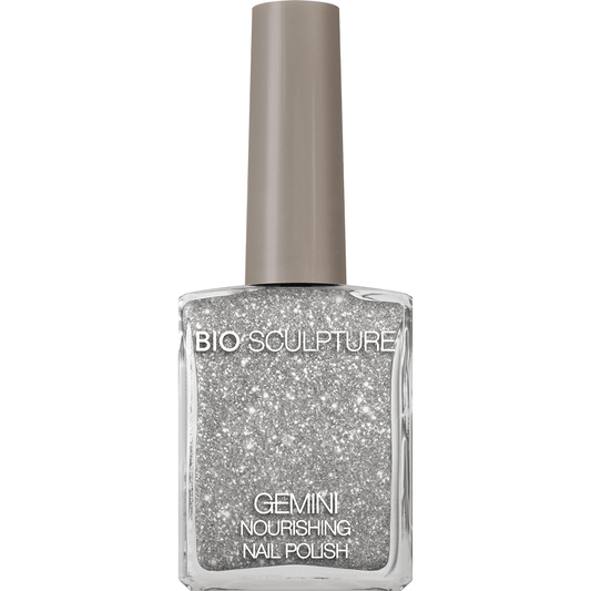 Reflective Surprise Collection BIOGEL Eine Kollektion in limitierter Auflage mit schimmernden Rot-, Silber- und Goldtönen. Diese ultrareflektierenden Farben fangen das Licht ein und setzen in dieser festlichen Jahreszeit ein Statement. Sie verleihen Ihren