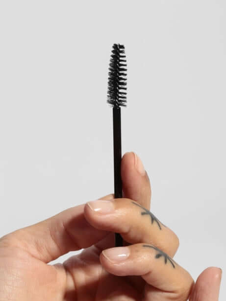 Brow Wands HD Brows Augenbrauenstäbchen Brauenpinsel sind ein Muss für die Augenbrauenpflege und diese Brauenstäbe machen das hygienische Bürsten der Augenbrauen einer Kundin zum Kinderspiel Warum es Ihnen gefallen wird Mit unseren praktischen Brow Wands