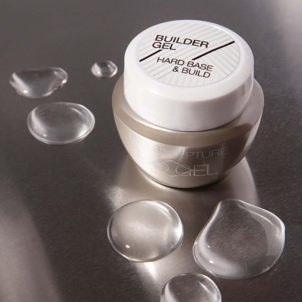 Builder Gel Gel - BIOGEL Entdecken Sie unvergleichliche Stärke mit unserem neuen, ultradünnen Aufbaugel. Diese mit Fasern angereicherte Basis- und Aufbauformel minimiert die Masse und maximiert gleichzeitig Haltbarkeit und Flexibilität. Sie trägt dazu bei
