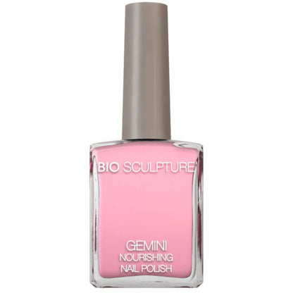 0329 Blushed Boulevard - GEMINI Ein Puderrosa, das für blühende Blüten steht. Blushed Boulevard bietet einen sanften, schicken Look, der zu jedem Stil passt. Hergestellt in Südafrika GEMINI by Bio Sculpture Bio Sculpture
