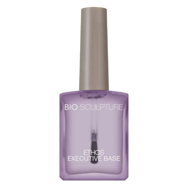 0326 Ethos Matte Top Coat ETHOS ETHOS Matte Top Coat Verwandeln Sie Ihre Maniküre im Handumdrehen mit unserem matten Überlack in limitierter Auflage NageltypAlle Nageltypen MerkmaleDecklack der Wahl zum Abschluss der Nagelbehandlung mit der GEMINI-Nagella