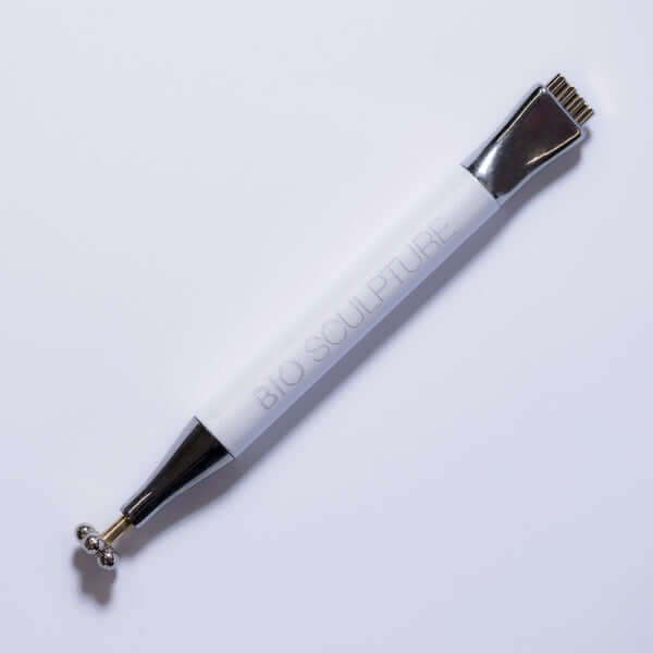 EVO Flower Magnet Pinsel & Tools EVO Gel Flower MagnetDer Magnet wird über der letzten Schicht aus vorgehärteten EVO Magnetic Color Gels verwendetKann mit folgendenEVO Magnetic Color Gels verwendet werdenAtlannaBerniceBetsyEdithIreneJanineKimLowannaMargar