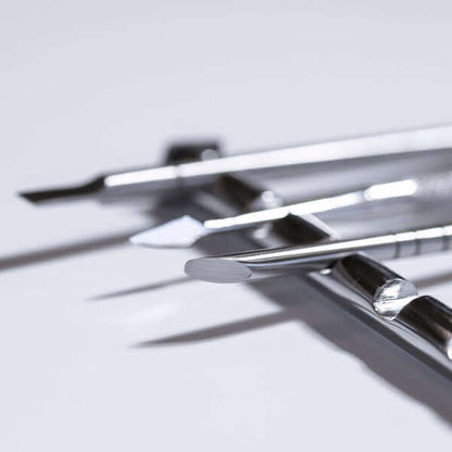 Metal Pick Pinsel & Tools Hilfsmittel für die Gelmodellage - zum Entfernen von Gelresten im Nagelhautbereich und im Seitenwall vor dem Aushärten Bio Sculpture