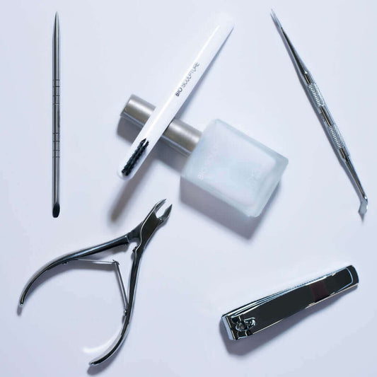 Cuticle Nipper / Nagelhautzange Nagelscheren & Nagelknips Rasiermesserscharf und langlebig. Diese Premium-Nagelhautzange hat eine sanfte Federwirkung, die sie superleicht in der Anwendung macht. Bio Sculpture