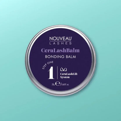 LVL CeraLash Balm LVL Cera Stark haftender Haftbalsam zum Fixieren der Wimpern am Schutzschild in Schritt 1 Ihrer LVL-Behandlungen. Angereichert mit pflegenden Inhaltsstoffen. Pro Dose reicht das Produkt für bis zu 95 Behandlungen. Dieses Produkt ist von