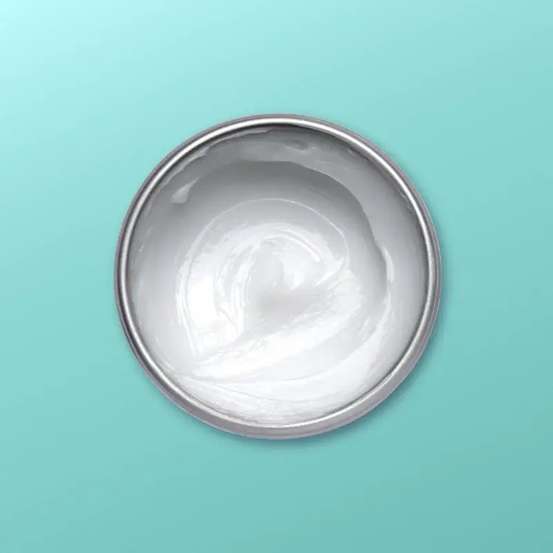 LVL CeraLash Balm LVL Cera Stark haftender Haftbalsam zum Fixieren der Wimpern am Schutzschild in Schritt 1 Ihrer LVL-Behandlungen. Angereichert mit pflegenden Inhaltsstoffen. Pro Dose reicht das Produkt für bis zu 95 Behandlungen. Dieses Produkt ist von