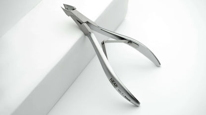Professionelle Nagelhautzange X-line 7, L- 110mm, Klingen 5 mm Nagelscheren & Nagelknips Professionelle Nagelhautzange X-line 7, L- 110mm, Klingen 5 mm HEAD