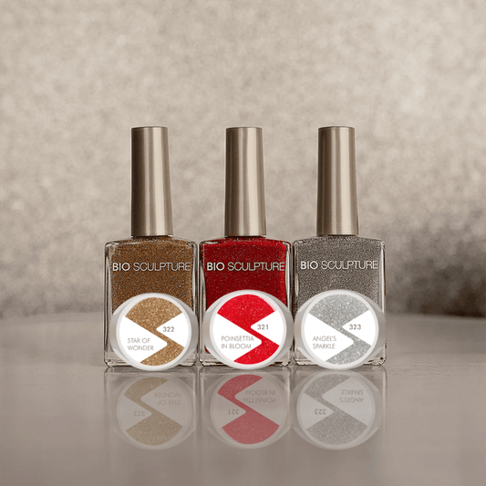 Reflective Surprise Collection BIOGEL Eine Kollektion in limitierter Auflage mit schimmernden Rot-, Silber- und Goldtönen. Diese ultrareflektierenden Farben fangen das Licht ein und setzen in dieser festlichen Jahreszeit ein Statement. Sie verleihen Ihren