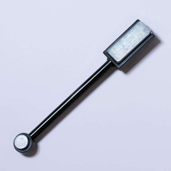 EVO GEL MAGNET 5D Pinsel & Tools EVO GEL MAGNET 5D Magnet kann verwendet werden, um Effekte zu erzeugen mit:AtlasEdithKimMargaretNiedlichMistySkylerJulia Bio Sculpture