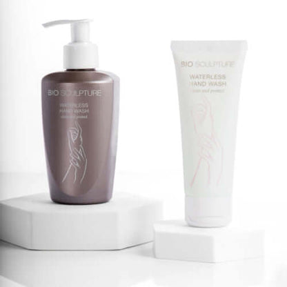 Waterless Hand Wash - SPA SPA Die neue BIO SCULPTURE Waterless Hand Wash reinigt die Hände effektiv, spendet Feuchtigkeit und hinterlässt ein nicht klebriges Gefühl mit einem frischen Aloe-Vera-Duft Bio Sculpture