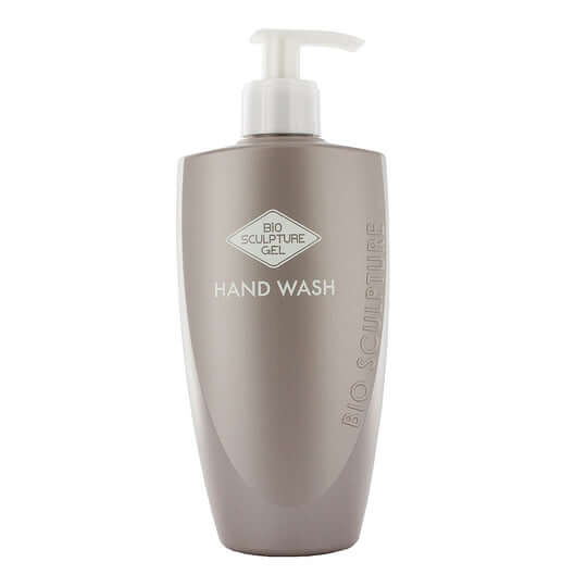 Foaming Hand Wash - SPA SPA Als perfekte Vorbereitung auf die Hand & Body Lotion reinigt diese nach wilder Geranie duftende Handseife die Haut sanft, ohne sie auszutrocknen. 0.5 und 1 Liter mit Dispenser Bio Sculpture