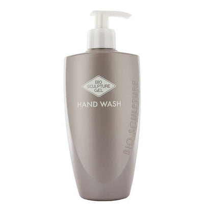Foaming Hand Wash - SPA SPA Als perfekte Vorbereitung auf die Hand & Body Lotion reinigt diese nach wilder Geranie duftende Handseife die Haut sanft, ohne sie auszutrocknen. 0.5 und 1 Liter mit Dispenser Bio Sculpture