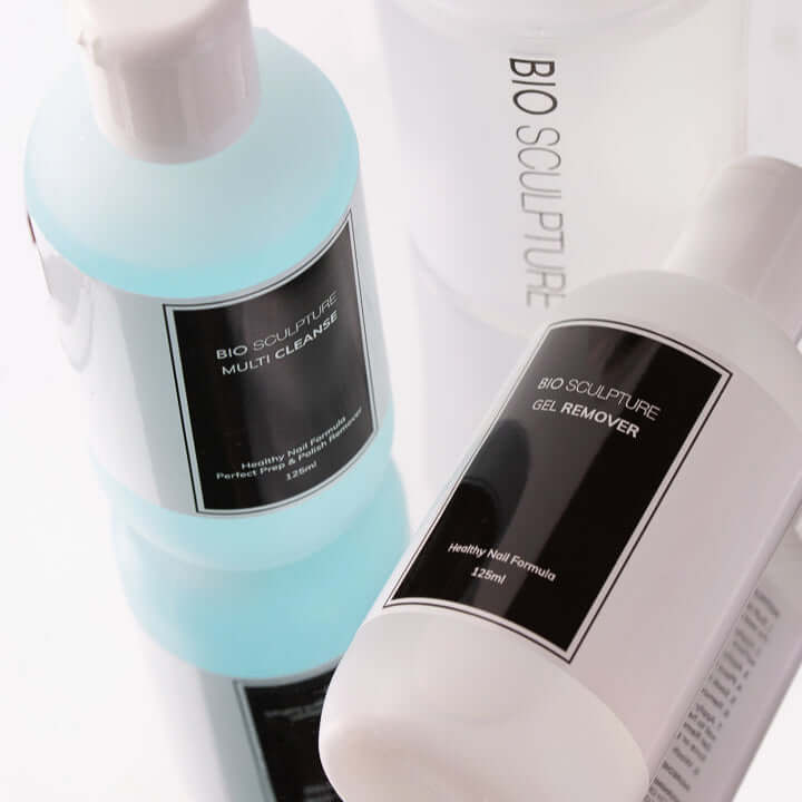 Gel Remover Flüssigkeiten Gel Remover wurde zur optimalen Gel-Ablösung neu entwickelt. Seine Inhaltsstoffe helfen, ein Austrocknen des Nagels und der umliegenden Haut zu verhindern. Die zartgrüne Farbe lässt ihn eindeutig als Gel Remover identifizieren. B