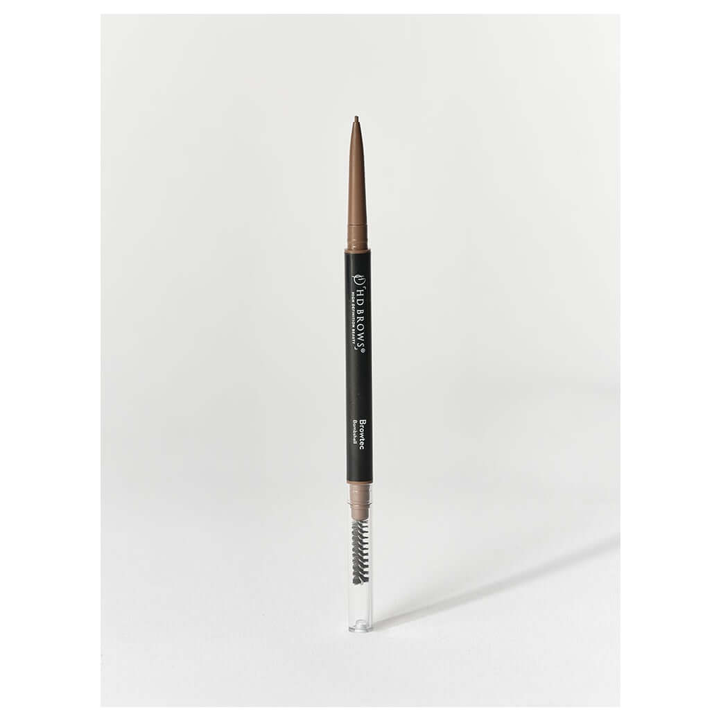 Browtec HD Brows Browtec Browtec ist ein ultradünner, einziehbarer Augenbrauenstift mit Bürste, mit dem Sie Ihre Augenbrauen einfacher als je zuvor nachzeichnen können. Diese neue und verbesserte Version unseres meistverkauften Stifts hat eine superfeine