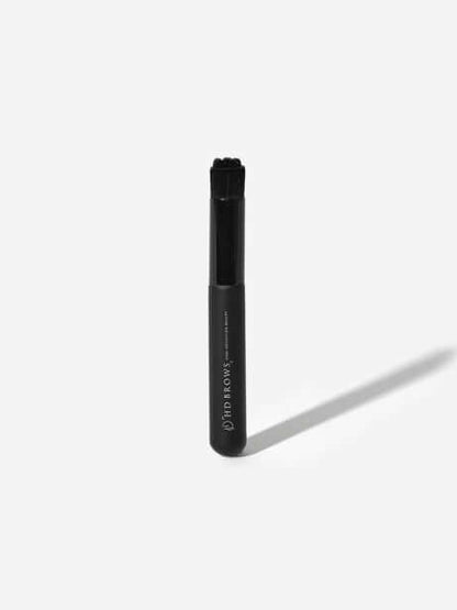 Brow Cleansing Brush HD Brows Augenbrauen-Reinigungsbürstchen Die Augenbrauen-Reinigungsbürste ist unverzichtbar für die Vorbereitung Ihrer Augenbrauenbehandlung. In Kombination mit dem HD Brows Foaming Brow Shampoo werden die Augenbrauen gründlich gerein