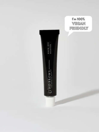 Brow Dye Diluter HD Brows Augenbrauen-Farbverdünner Erweitern Sie Ihre individuellen Färbemöglichkeiten dank des Brow Dye Diluter. Mit diesem Produkt können Sie eine Vielzahl neuer und subtilerer Farbtöne kreieren . Warum es Ihnen gefallen wird Wollten Si