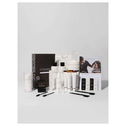 HD BrowSculpt Complete Kit BrowSculpt Kit Starten Sie Ihre neue #BrowBoss-Reise mit unserem HD BrowSculpt Complete Kit. Wie der Name schon sagt, enthält dieses Kit alles, was Sie brauchen, um nach Abschluss Ihrer Schulung mit Ihren BrowSculpt-Behandlungen