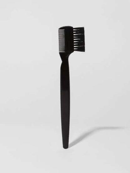 Dual Ended Brow Brushes HD Brows Augenbrauenpinsel mit zwei Enden Augenbrauen-Laminierungsbürstchen Was ist das? Diese Augenbrauenpinsel mit zwei Enden sind exklusiv für HD BrowSculpt-Stylisten erhältlich und wurden speziell entwickelt, um das Auftragen I