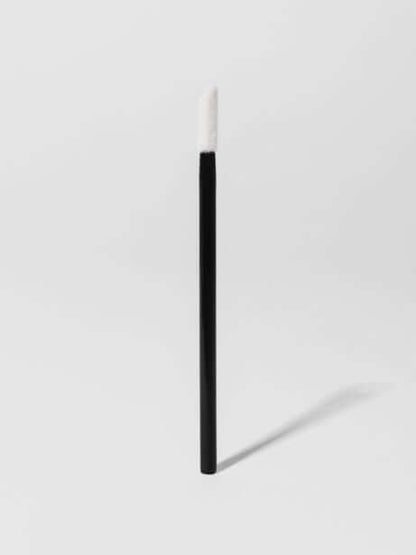 Dye Me Quick Sticks (100) HD Brows Dye Me Quick Sticks Unsere Dye Me Quick Sticks sind in Packungen zu 100 Stück erhältlich und wurden für das schnelle und einfache Auftragen von Augenbrauenfarbe während Ihrer HD-Behandlungen entwickelt. Warum es Ihnen ge