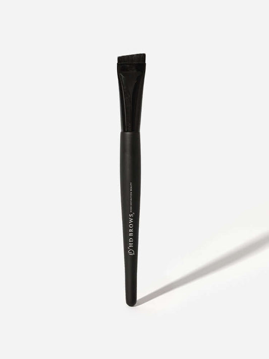 Big Brow Brush HD Brows Big Brow Brush Schneller und präziser Applikator Was ist das? Die Geheimwaffe für große Augenbrauen, der Big Brow Brush, ist ein unverzichtbares Werkzeug, um Ihre bevorzugten Augenbrauenprodukte präzise und schnell aufzutragen. Ver