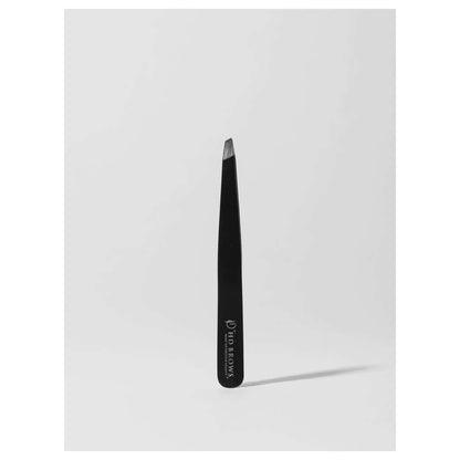 Precision Tweezers HD Brows Präzisionspinzette Die Präzisionspinzette eignet sich perfekt zum In Form bringen der Augenbrauen im Abschlussstadium der Behandlung und erleichtert das Auszupfen selbst der kleinsten, lästigen Härchen, die Sie mit Wachs oder F