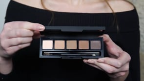 Eye & Brow Palette HD Brows Augenbrauenpuder Pigmentierte Augenbrauenpuder-Palette Der ultimative Reisebegleiter oder Beauty-Essential für unterwegs: Mit der Eye & Brow Palette können Sie in einem eleganten Kompaktset Ihre Augenbrauen füllen, definieren u