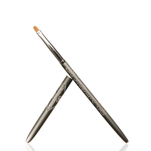 No 4 Round Brush Pinsel & Tools Ein abgerundeter Gel-Auftragepinsel, ideal für kleinere Nägel zum Arbeiten in der Nähe der Nagelhautlinie. Leicht und einfach zu verwenden. Enthält einen Deckel, der als Bürstenschutz dient Bio Sculpture