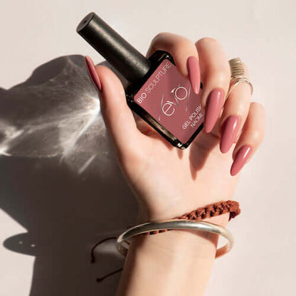 EVO CLASSICS #1 EVO Collection Kaufe die Bio Sculpture EVO CLASSICS #1 Collection mit 6 EVO Gels und erhalten ein Carmen Parfüm kostenlos. CARMEN Parfüm, die Essenz der Weiblichkeit.Ein jung und leichtes, mit weichen, sinnlichen Elementen, edel präsentier