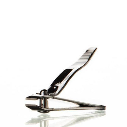 Nagelhautzange mit Seitenklinge Cuticle Nipper Side Blade Use the Cuticle Nipper Side Blade to remove stubborn hang nails. Never cut away living tissue in the cuticle area, as it will grow back harder and faste Bio Sculpture