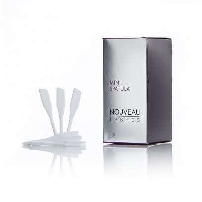 Mini Spachtel Brow Design Nouveau Lashes Mini Spachtel sind so konzipiert, dass sie in das Ende Lash & Brow Tools passen. Jede Box enthält 50 Einweg-Spatel, um einen hohen Hygienestandard zu gewährleisten. INHALT 50 Stück pro Packung Lash & Brow Tool muss
