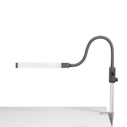 Glamcor Mono Lamp LED Lampen Die Glamor-Lampe ist die ultimative Lichtquelle für den Einsatz bei der Durchführung von Wimperbehandlungen wie Extend, Express, LVL und SVS. Dies ist die aktualisierte Version des Classic Elite Modells mit der HD Daylight Bel