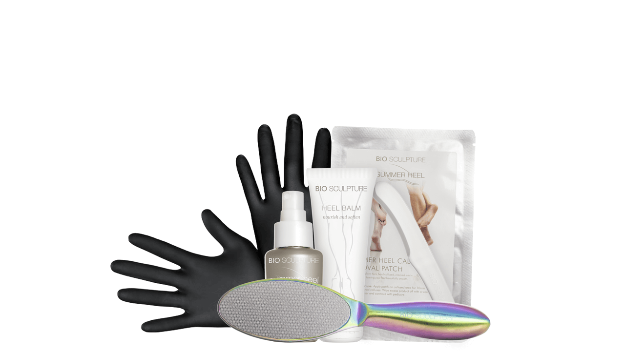 Summer Heel Professional Kit - SPA SPA Das komplette Set zur sicheren und effektiven Hornhautentfernung im Salon• Pflaster zur Hornhautentfernung• Sommer-Fersenspritz• Fersenbalsam• Schaber• Schwarze Handschuhe• Fußfeile Bio Sculpture