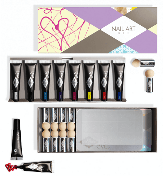 Nail Art Kit Nail Art Nail Art im Handumdrehen - Mit dem Bio Sculpture Nail Art Kit zaubern Sie mühelos kleine Kunstwerke auf die Nägel. Inhalt: - 8x hoch pigmentierte Farb-Gele - 3 gr Tube (Pink, Lila, Marineblau, Türkis, Rot, Gelb, Schwarz, Weiß)- 8x Sc