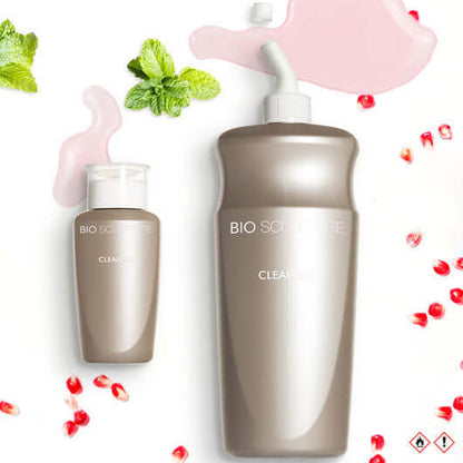 Nail Cleanser Flüssigkeiten Milder Reiniger zum Entfernen der Dispersionsschicht und zum Reinigen der Nagelplatte. Seine Inhaltsstoffe helfen, ein Austrocknen des Nagels und der umliegenden Haut zu verhindern. Enthält Granatapfelextrakt und hat daher eine