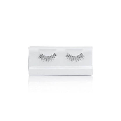 Wimpern zum Üben an Heidi (verschiedene Wimpern) Passgenaue Übungswimpern für deinen Trainingskopf „Heidi“: naturgetreu, ideal zum Kleben, Entfernen &amp; Wiederholen. Einfach austauschbar – perfekt für präzises Wimperntraining. Nouveau Lashes