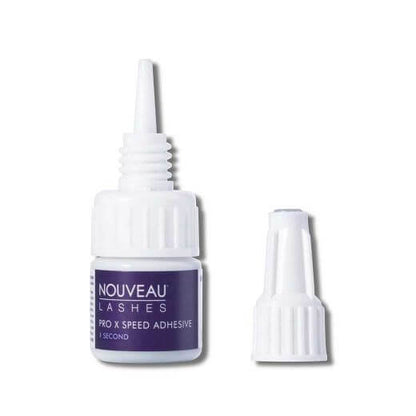 Kleber Pro X Speed Adhesive Kleber Der Superschnelle Mit einer Trocknungszeit von nur einer Sekunde ist Pro X Speed ​​für erfahrene und selbstbewusste Wimpernkünstler, entwickelt mit einer dünnen Viskosität für eine superschnelle Anwendung und einer satte